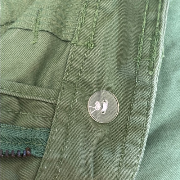 Old Navy Vibrant Green Women's Bermudas - Picture 5 of 6